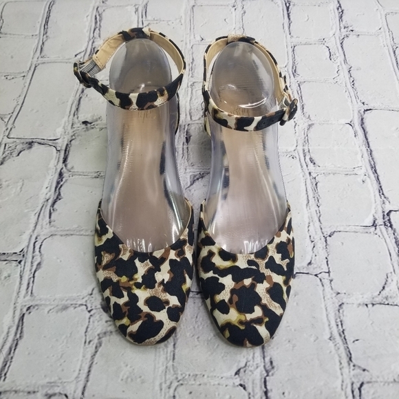 Cabi Kiki Leopard nimal print ankle strap block heels - Picture 3 of 11